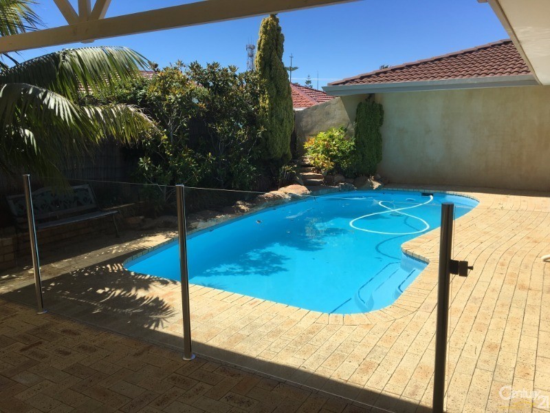 25b Mindarie Drive, Quinns Rocks WA 6030