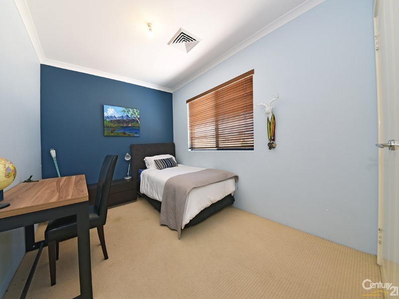 4 Birkenhead Ridge, Mindarie WA 6030