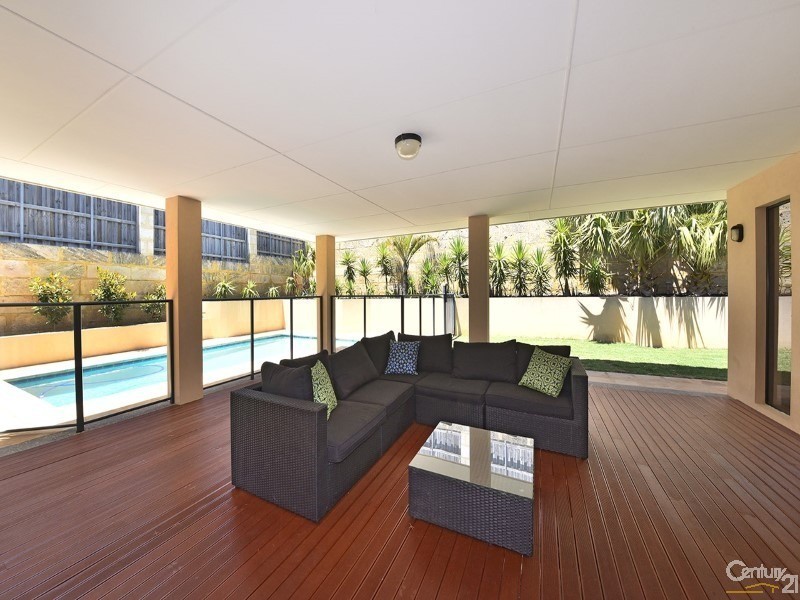 4 Birkenhead Ridge, Mindarie WA 6030