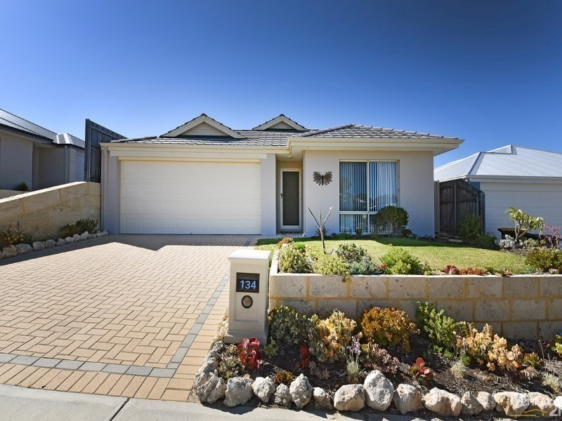 134 Lindsay Beach Boulevard, Yanchep WA 6035
