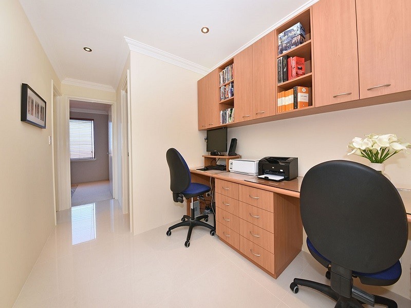 6 Eton Pass, Mindarie WA 6030