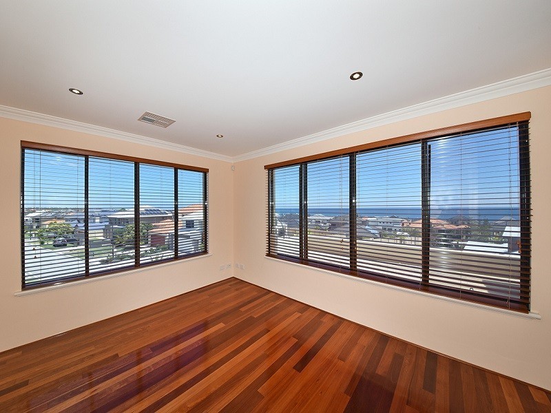 6 Eton Pass, Mindarie WA 6030