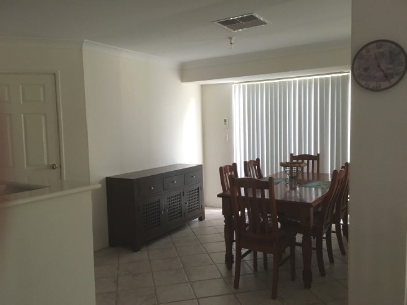 11 St Stephens Crescent, Tapping WA 6065