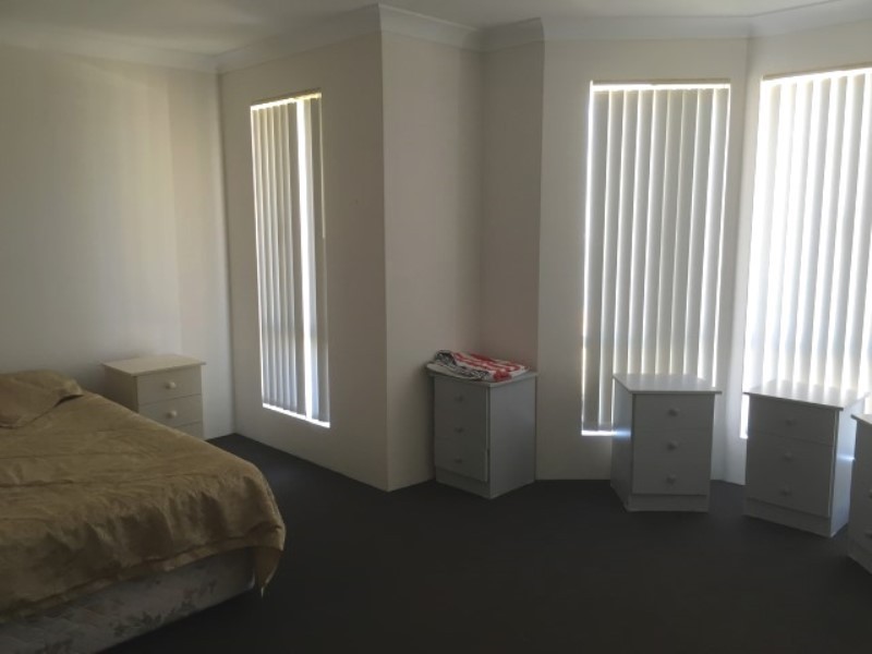 11 St Stephens Crescent, Tapping WA 6065