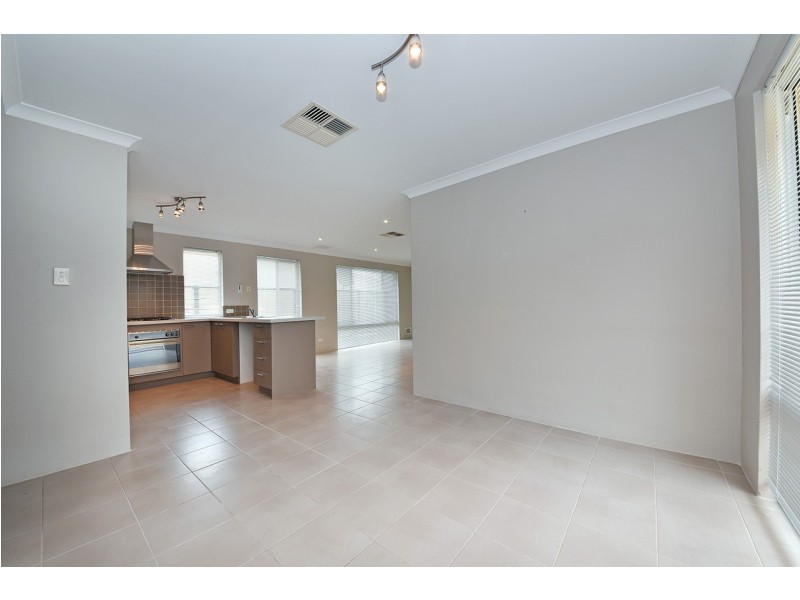 21 Lakewood Terrace, Clarkson WA 6030