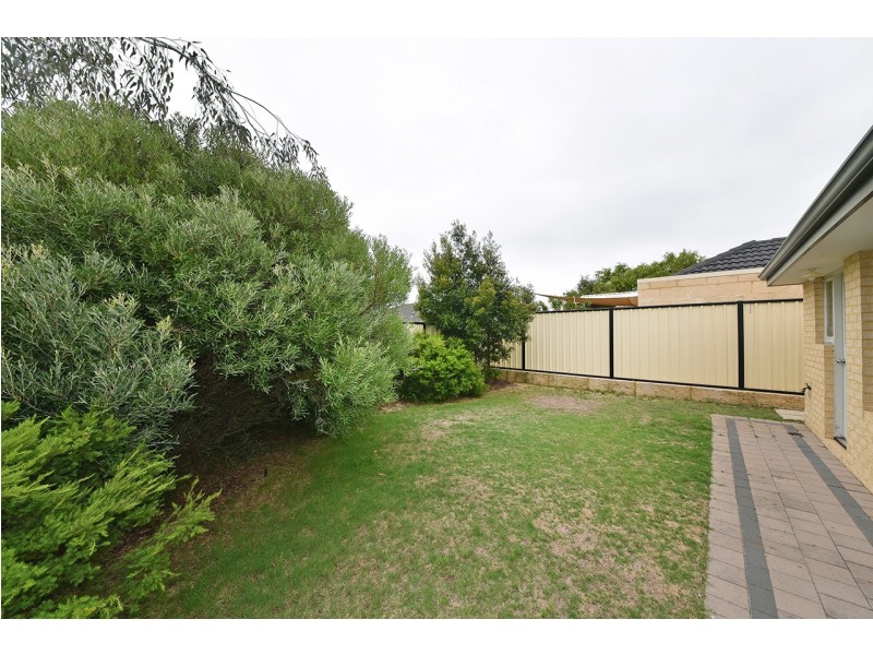 21 Lakewood Terrace, Clarkson WA 6030