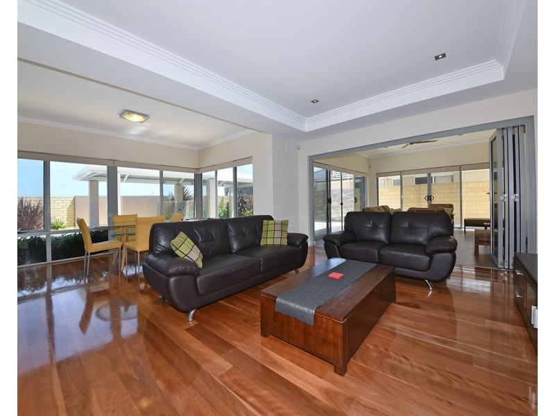 4 Eton Pass, Mindarie WA 6030