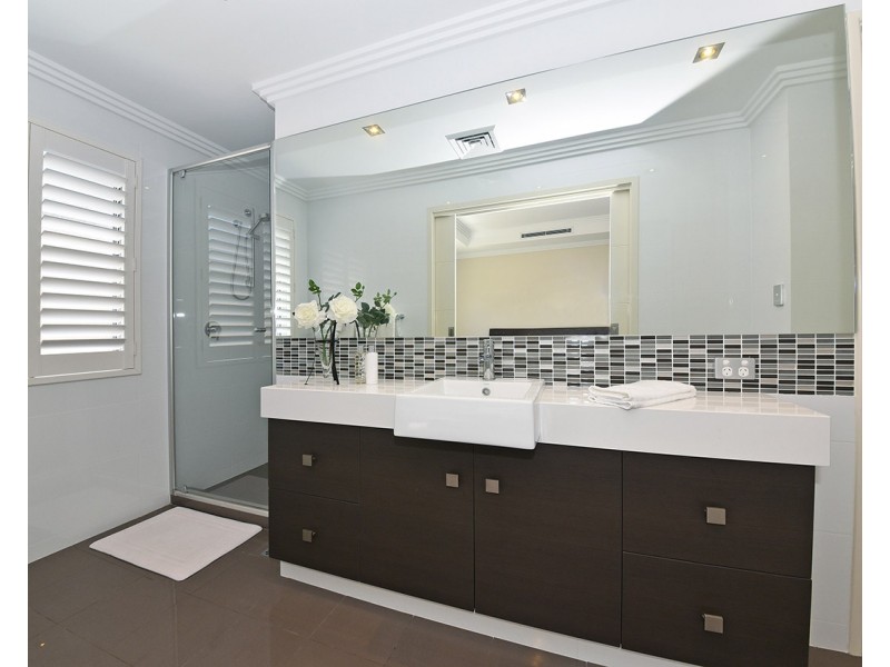 4 Eton Pass, Mindarie WA 6030