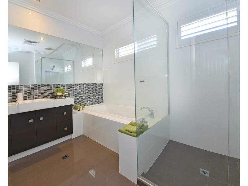 4 Eton Pass, Mindarie WA 6030