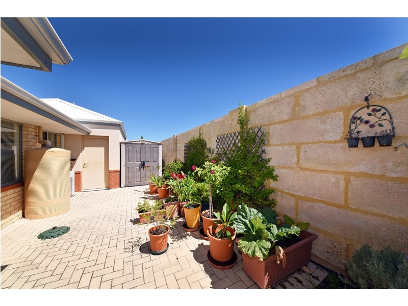 10 Langston Drive, Yanchep WA 6035