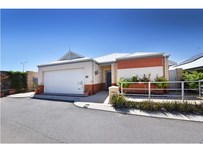 10 Langston Drive, Yanchep WA 6035