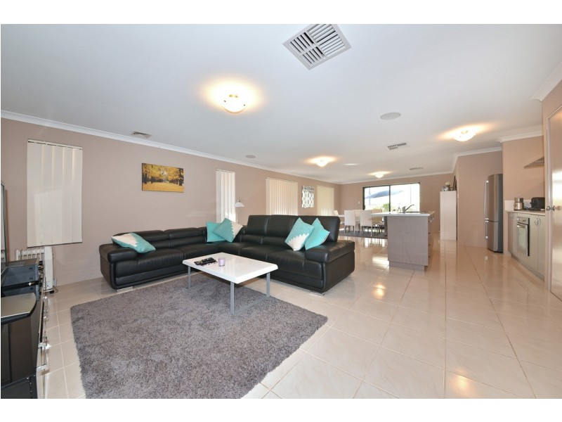 137 Liberty Drive, Clarkson WA 6030