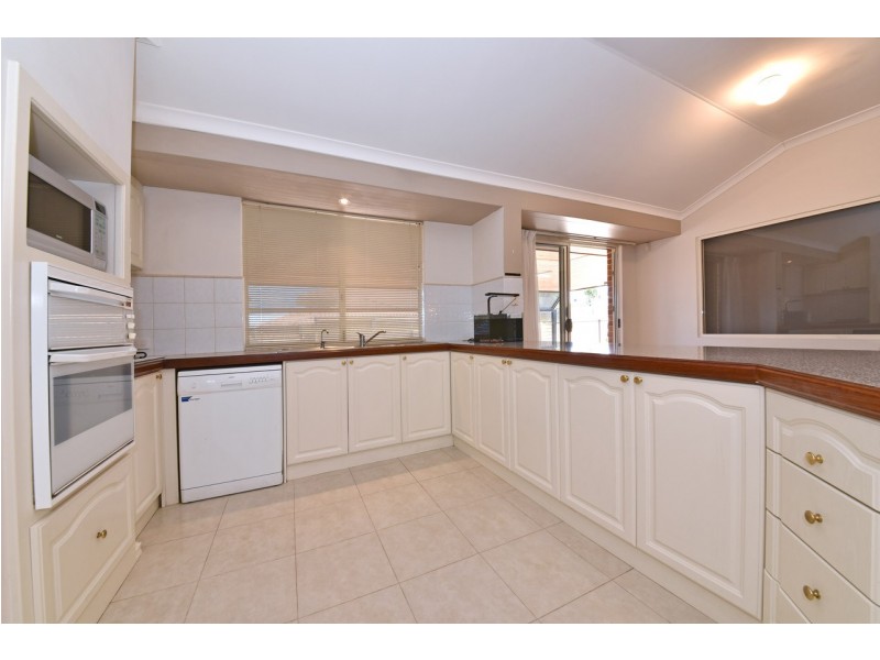 5 Selby Court, Mindarie WA 6030