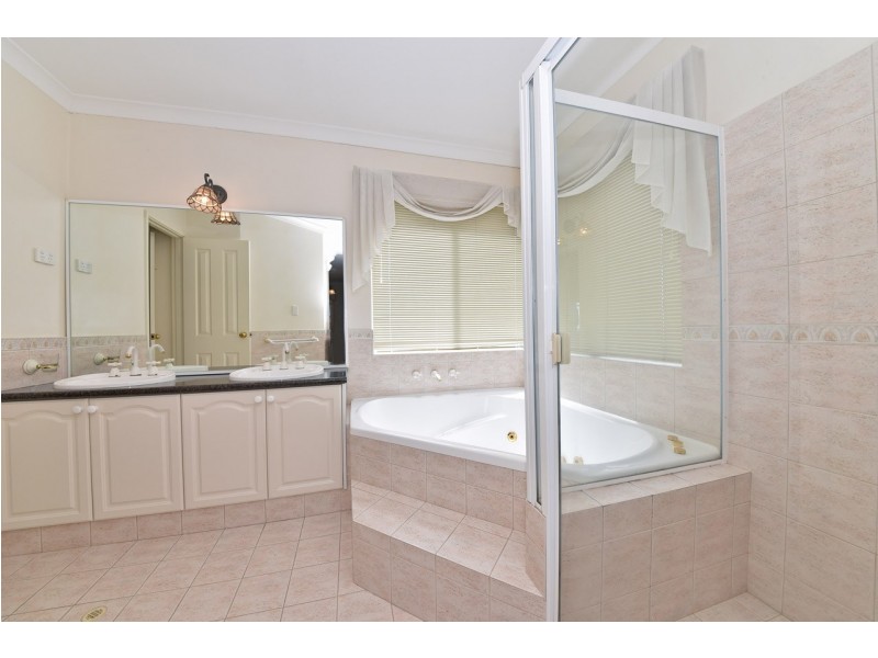 5 Selby Court, Mindarie WA 6030