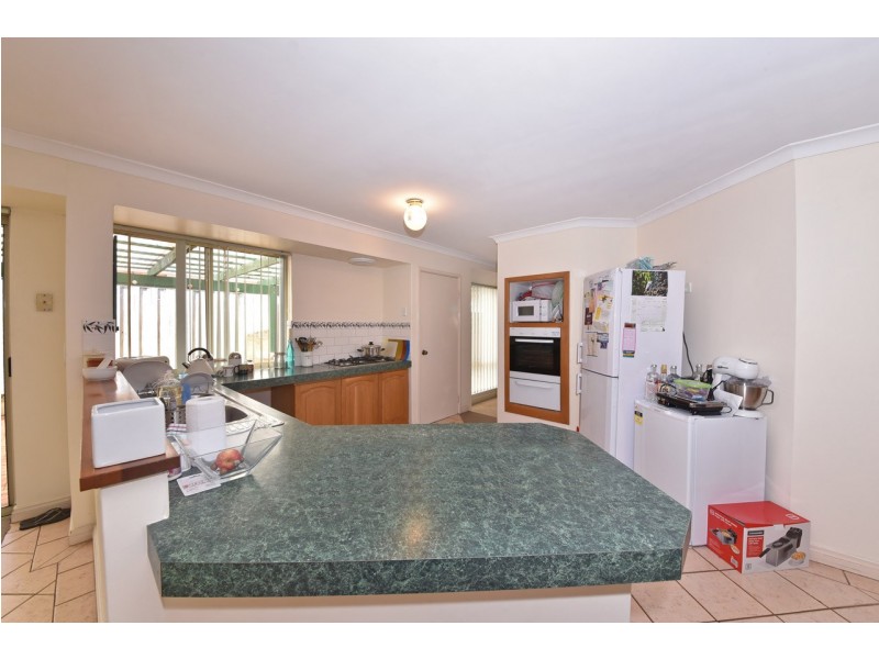 6 Savona Grove, Mindarie WA 6030