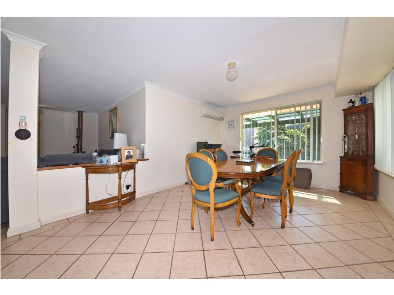 6 Savona Grove, Mindarie WA 6030