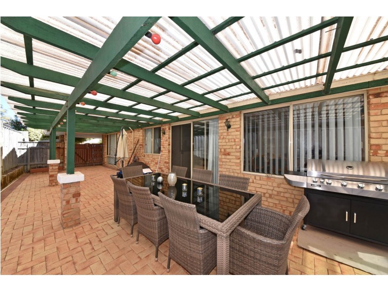 6 Savona Grove, Mindarie WA 6030