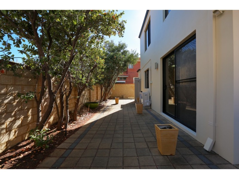 4A Syros Court, Mindarie WA 6030