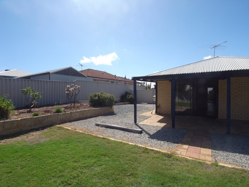 17 Drammen Elbow, Merriwa WA 6030