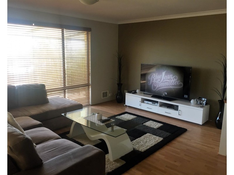 15 Burnett Drive, Clarkson WA 6030