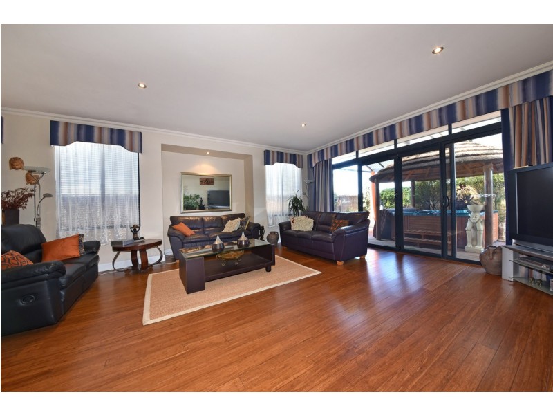 12 Oare Lane, Butler WA 6036