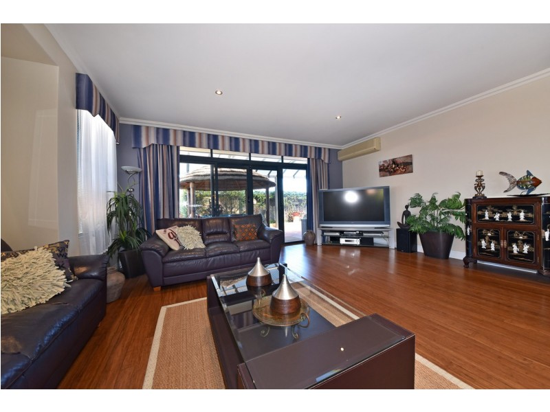 12 Oare Lane, Butler WA 6036