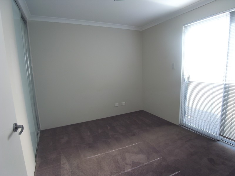 2/154  Benenden Avenue, Butler WA 6036