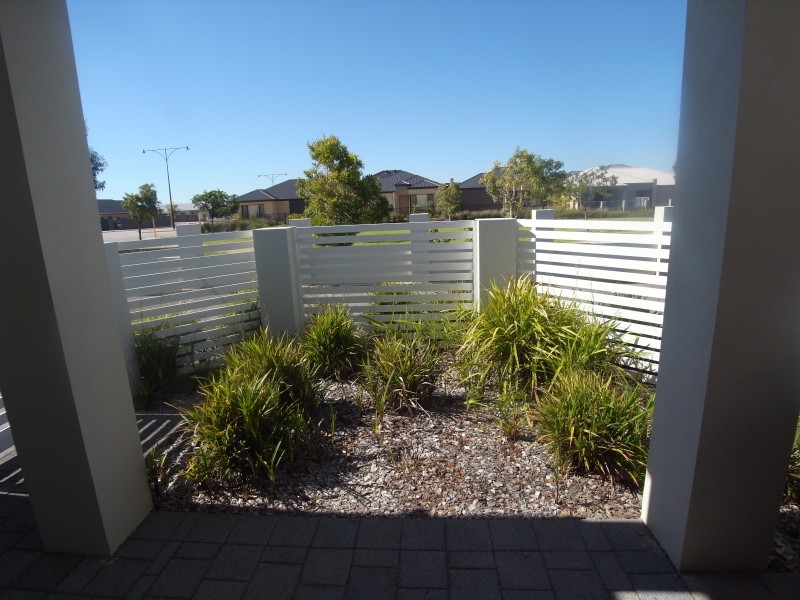 2/154  Benenden Avenue, Butler WA 6036