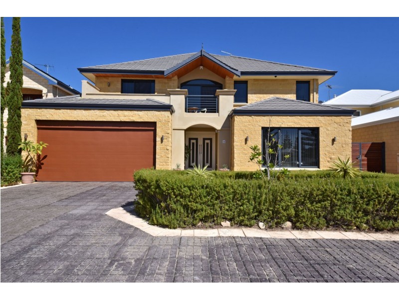 4 Glensanda Way, Mindarie WA 6030