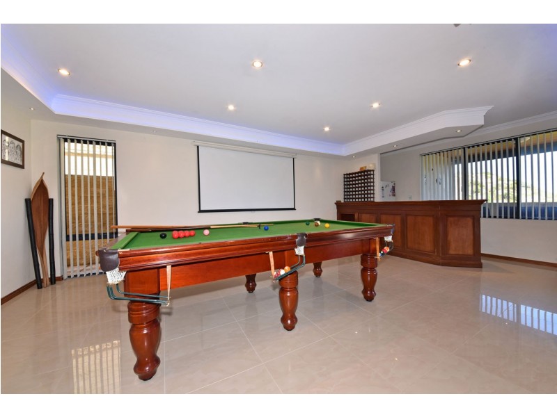 4 Glensanda Way, Mindarie WA 6030