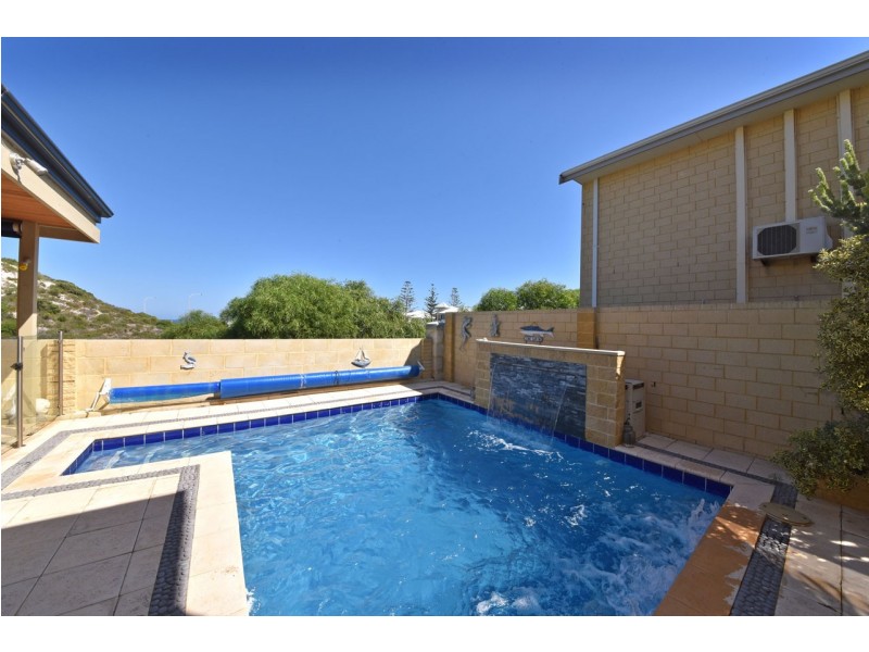 4 Glensanda Way, Mindarie WA 6030