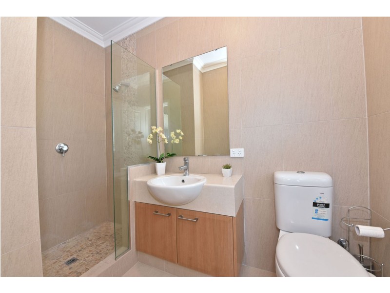 4 Glensanda Way, Mindarie WA 6030