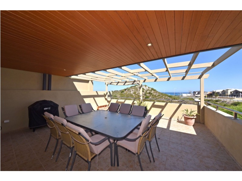4 Glensanda Way, Mindarie WA 6030