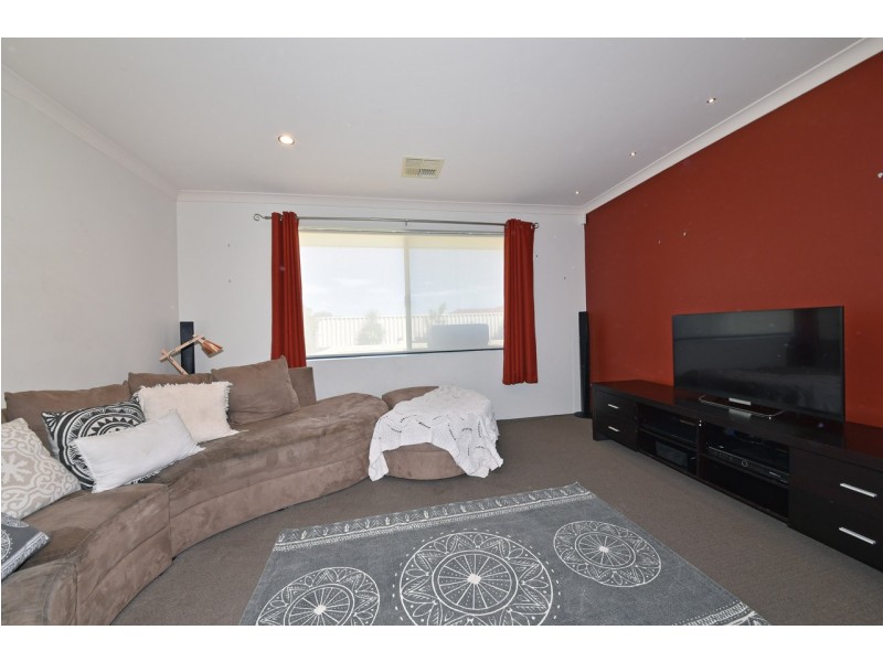 5 Tetbury Road, Butler WA 6036