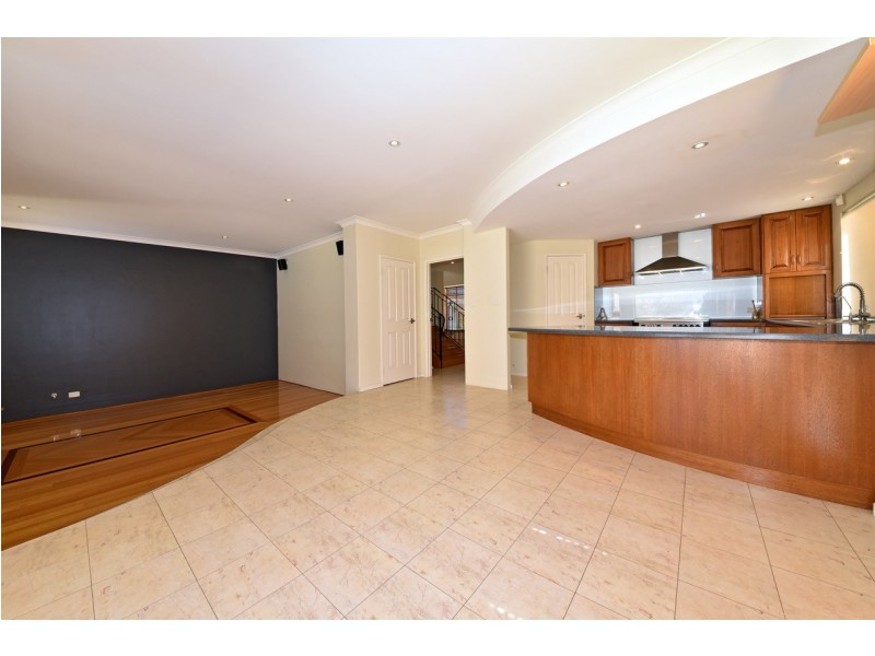 18 Bantry Bend, Mindarie WA 6030