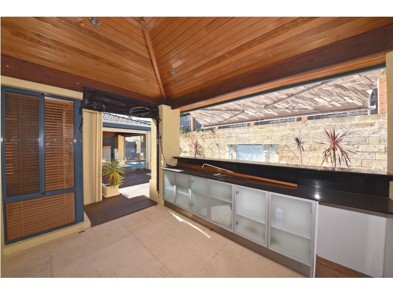 18 Bantry Bend, Mindarie WA 6030