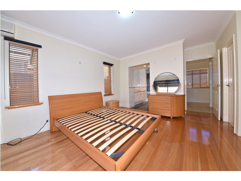 18 Bantry Bend, Mindarie WA 6030