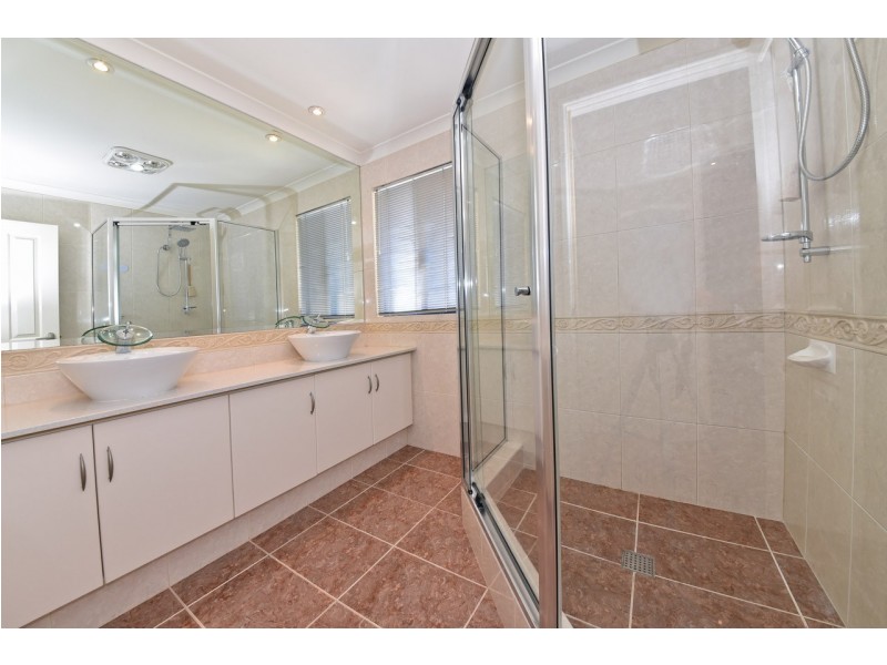 18 Bantry Bend, Mindarie WA 6030