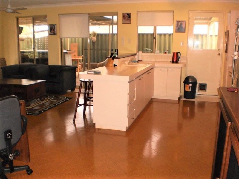 4 Nepean retreat, Quinns Rocks WA 6030