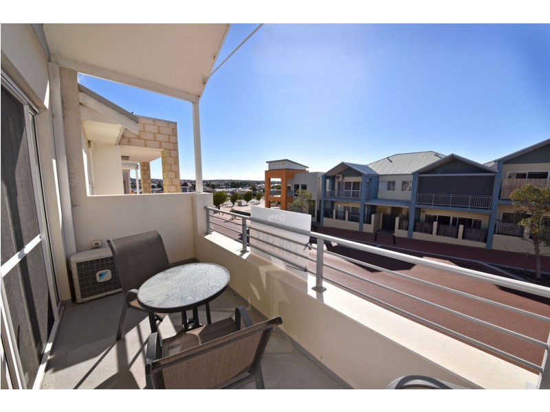 10/290 Ocean Keys Boulevard, Clarkson WA 6030