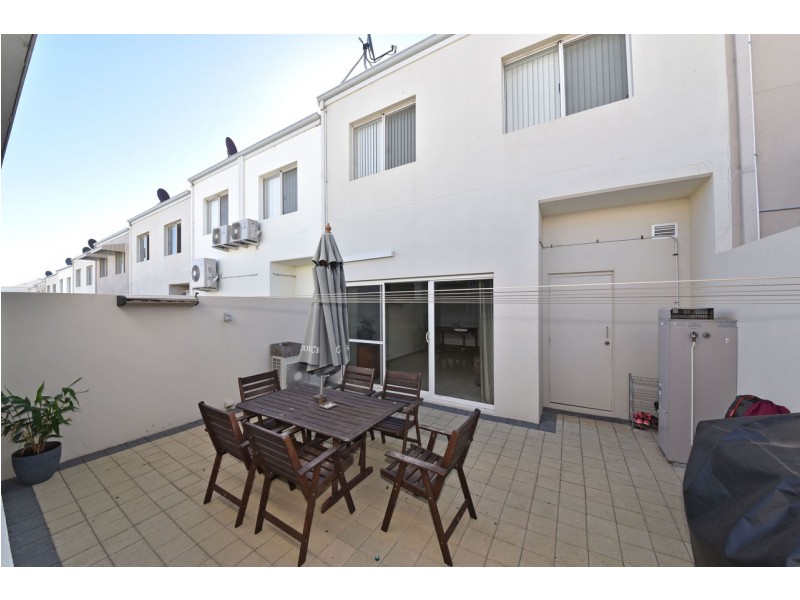 10/290 Ocean Keys Boulevard, Clarkson WA 6030