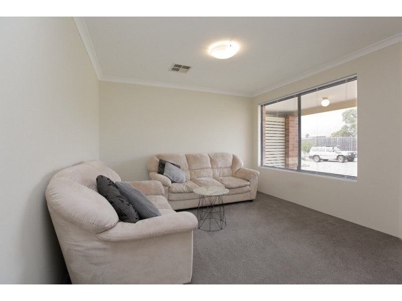 32 Durrington Glade, Clarkson WA 6030