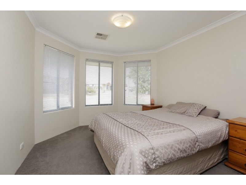 32 Durrington Glade, Clarkson WA 6030