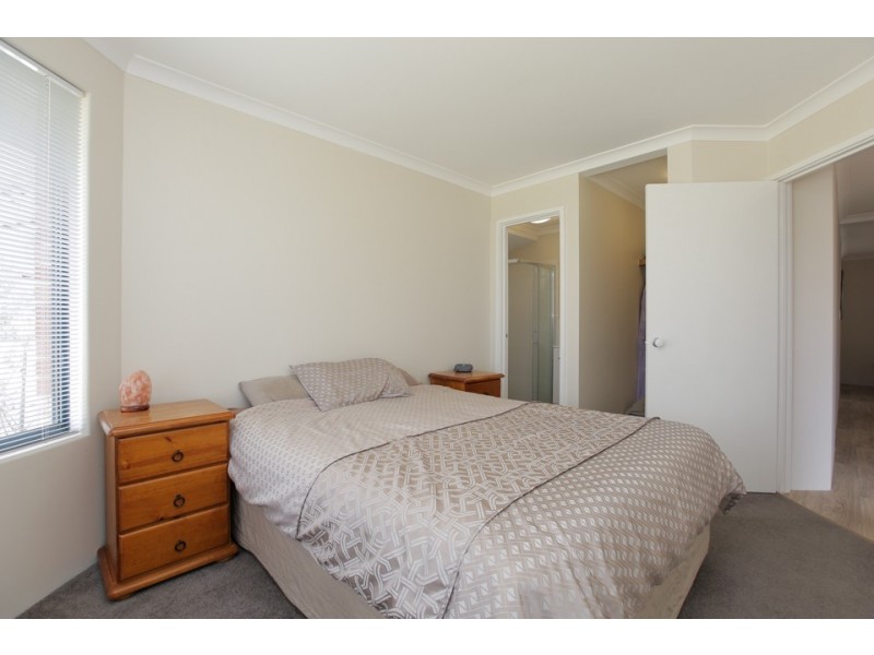 32 Durrington Glade, Clarkson WA 6030