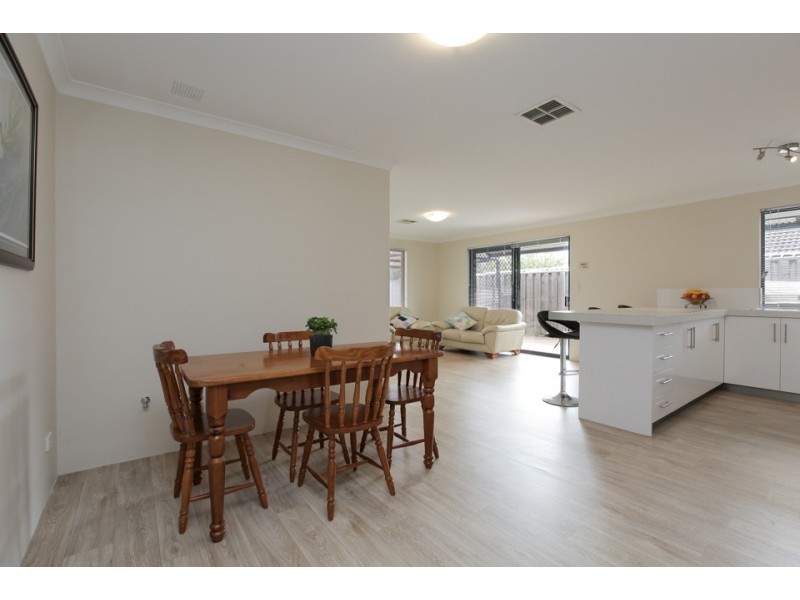 32 Durrington Glade, Clarkson WA 6030