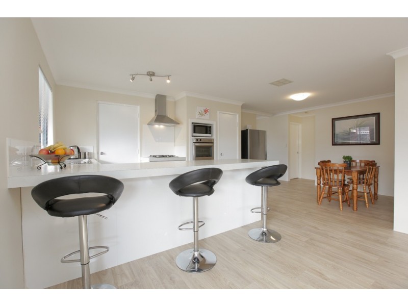 32 Durrington Glade, Clarkson WA 6030