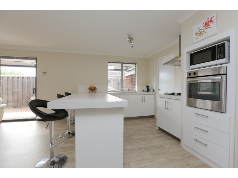 32 Durrington Glade, Clarkson WA 6030