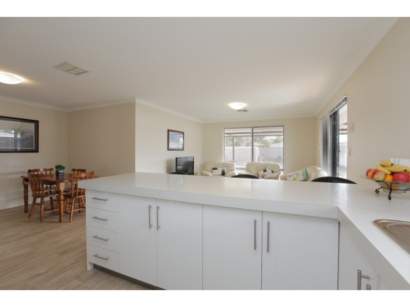 32 Durrington Glade, Clarkson WA 6030