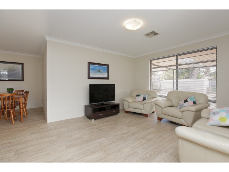 32 Durrington Glade, Clarkson WA 6030