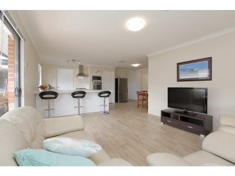 32 Durrington Glade, Clarkson WA 6030